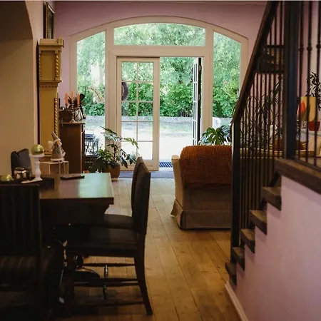 Lawendowa Stajnia Bed & Breakfast